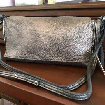 새상품 2way 숄더백 카프 스킨 가죽 호일 크러쉬 프린트