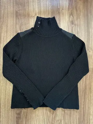 르쉘 블루 밀리터리 니트