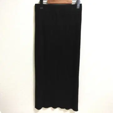 NOBLE 인기 스테디셀러 골지 느낌 리브 타이트 롱 스커트 블랙