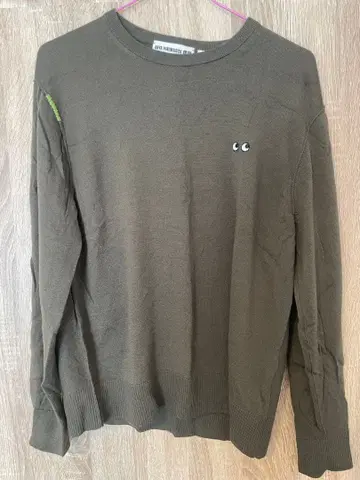UNIQLO x 안야 힌드마치 스웨터 XL 올리브 카키