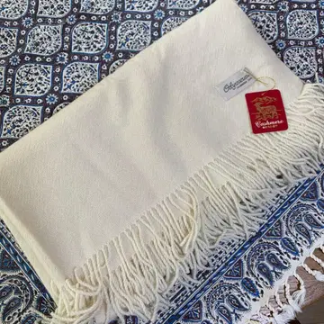 새상품 캐시미어 100% 스톨 화이트