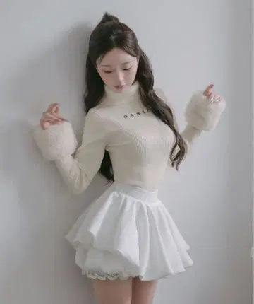 새상품급 다리치 스무스 퍼 리브 니트탑