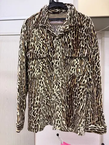 산캇케 true vintage 콜라보 레오파드 셔츠