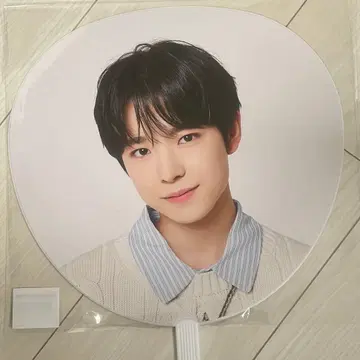 NCT WISH 위시 부채 유우시