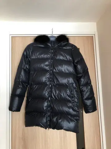 DUVETICA 블랙 다운 자켓 40 사이즈