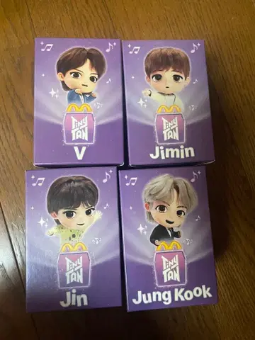 BTS 맥도날드 피규어 4개 세트
