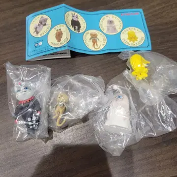 히구치 유코 캡슐 토이 피규어 4개 세트