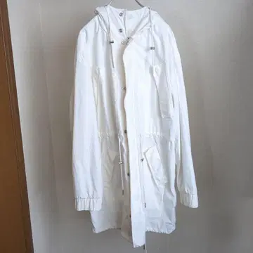 캘빈 클라인 화이트 마운틴 후드티