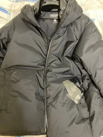 BEAUTY&YOUTH 다운 자켓 블랙 900 필파워