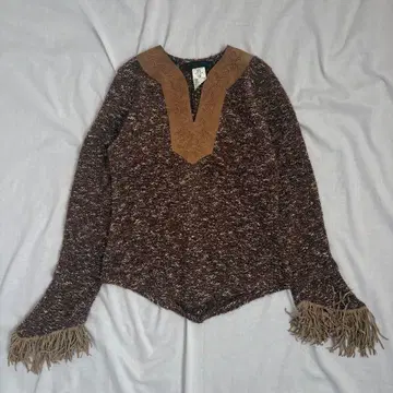 프랑스제 보헤미안 니트탑 자수 V넥 소매 프린지 S 슬림