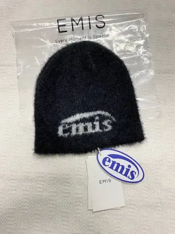 emis 로고 블랙 니트 모자