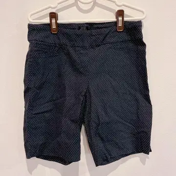 HILARY RADLEY 네이비 도트 숏팬츠 M