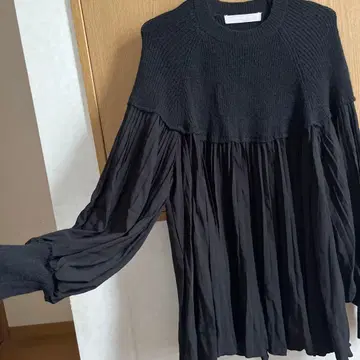 코코딜 니트 플리츠 상의 긴팔