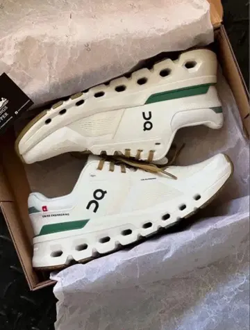 [ 미사용 ] 온 클라우드러너 2 스니커즈