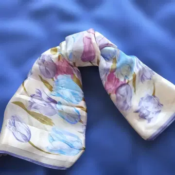 BlllBlASS 튤립 패턴 실크 터치 스카프 약 70cm