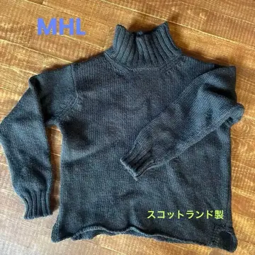 MHL. 네이비 터틀넥 니트