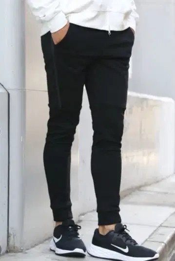 완판템 새상품 LIL VENDARS 테크 맨투맨 조거 팬츠 ZOZO