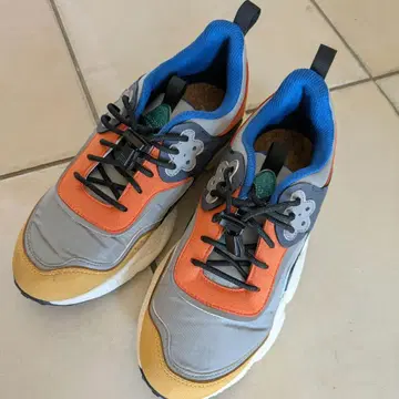 플라워 마운틴 스니커즈 23.5 cm