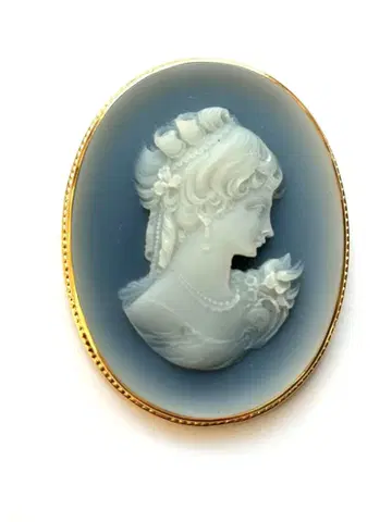 카메오풍 브로치 여성의 옆모습 디자인 빅