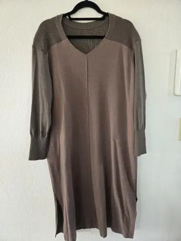 23구 빅 사이즈 브라운 V넥 니트 원피스