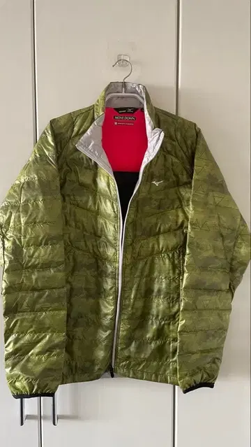 [ 미사용 ] 미즈노 무브 다운 자켓 M 사이즈 올리브 그린