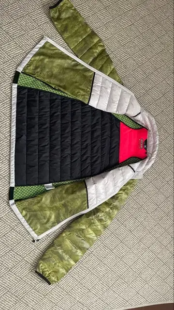 [ 미사용 ] 미즈노 무브 다운 자켓 M 사이즈 올리브 그린