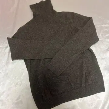새상품급! UNIQLO 캐시미어 100% 터틀넥 스웨터
