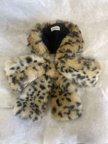 캐세리니 레오파드 무늬 머플러