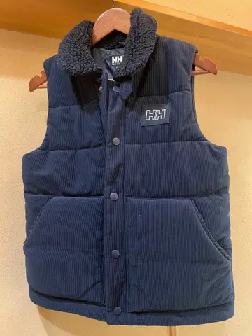 헬리한센 보아 카라 부착 네이비 슬리브리스 자켓