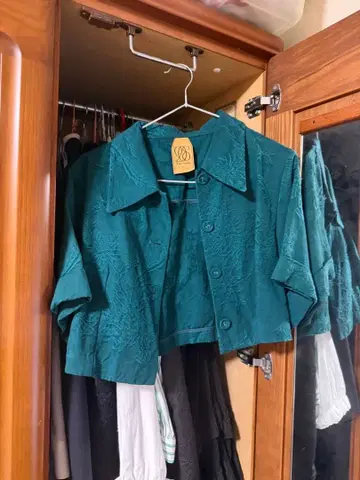 tnewties 기린에게 빵을 먹여줘 상의 L