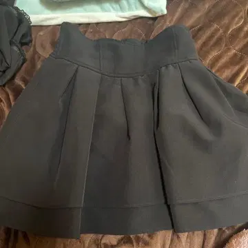 미셸 마카롱 슬림 레그 스커트 블랙 L