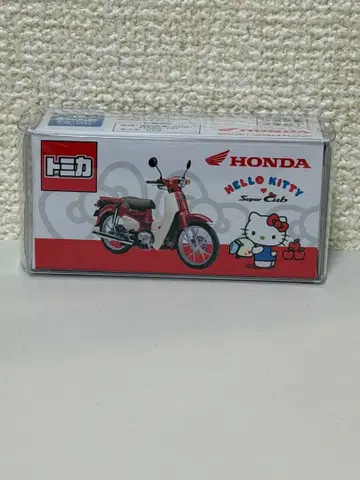 토미카 슈퍼커브 x HELLO KITTY