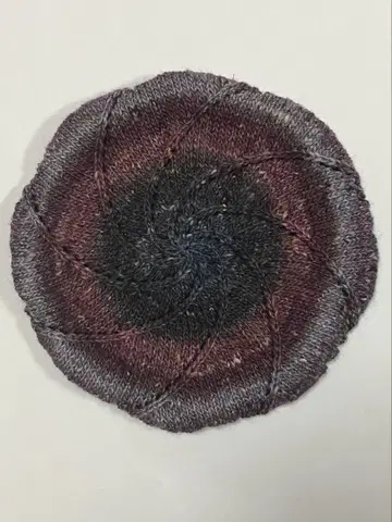 핸드메이드 소용돌이 무늬 베레모 노로 에이사쿠 털실 사용