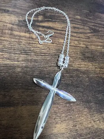 래리 스미스 목걸이 크로스