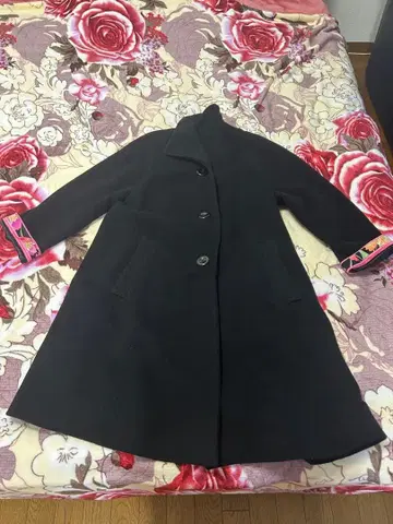 시착만 한 레오나르 블랙 롱 코트