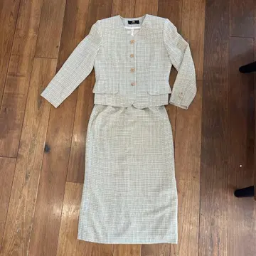 새상품급 Awa Giass 체크 무늬 수트 세트