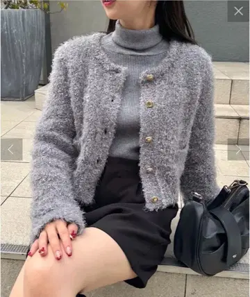 Chico 치코 라메 샤기 금장 버튼 컴팩트 긴팔 가디건 베이지