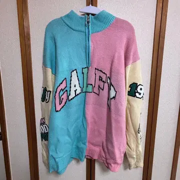 GALFY (갈피) 크레이지 완완 대학 스웨터 SAX x L.PINK