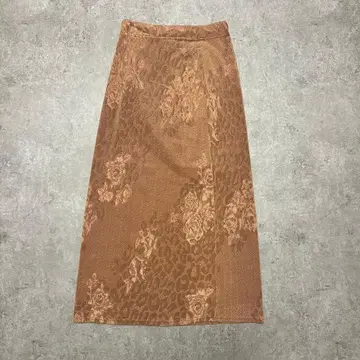 브라운 꽃무늬 레오파드 타이트 스커트