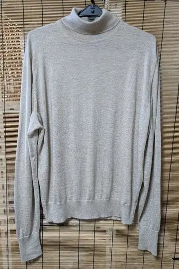 새상품급 던힐 캐시미어 x 실크 베이지 터틀넥 니트 남성용