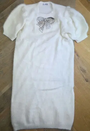 EL MIDAS 화이트 리본 자수 반팔 니트 니트 원피스 y58