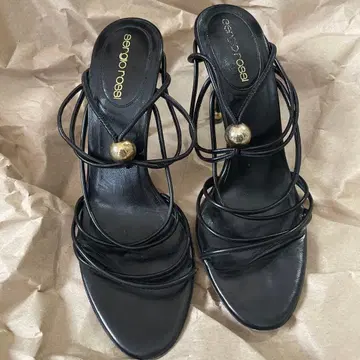 세르지오로시 블랙 골드 스트랩 샌들 36