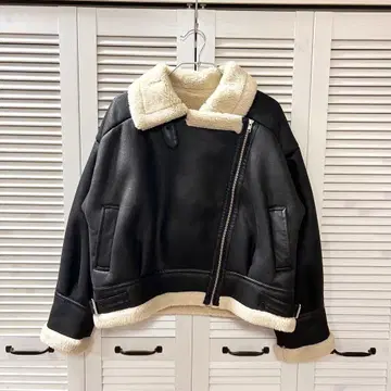 새상품급 [ dazzlin ] 레더라이크 보아 숏 블루종 F 사이즈