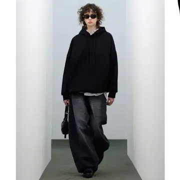 STANDARDERROR 벌룬 핏 워싱 와이드 데님 팬츠