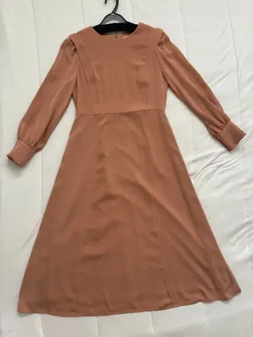 원피스 긴팔 입학식 졸업식 결혼식 베이지