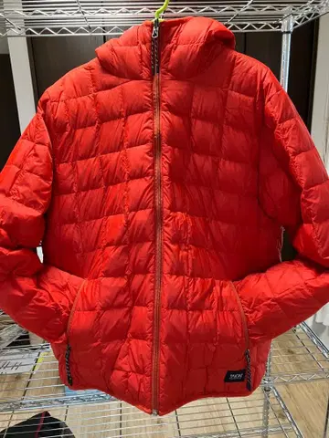 TAION 레드 다운 자켓 후드 부착