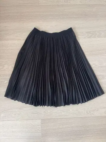 BCBG 플리츠 스커트 블랙 XXS