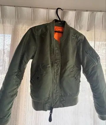 올리브 그린 MA-1 자켓