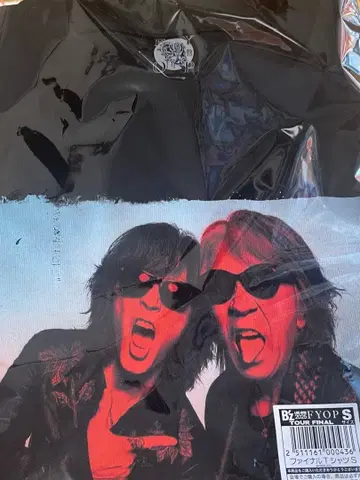 미개봉 블랙 T셔츠 S사이즈 투어 파이널