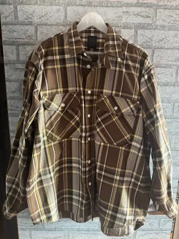 새상품급 다이와 피어 39 브라운 체크 무늬 긴팔 셔츠